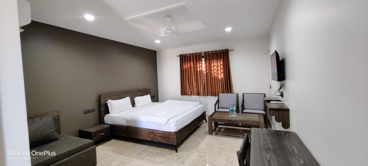 Dream Resort Bhuj Buitenkant foto