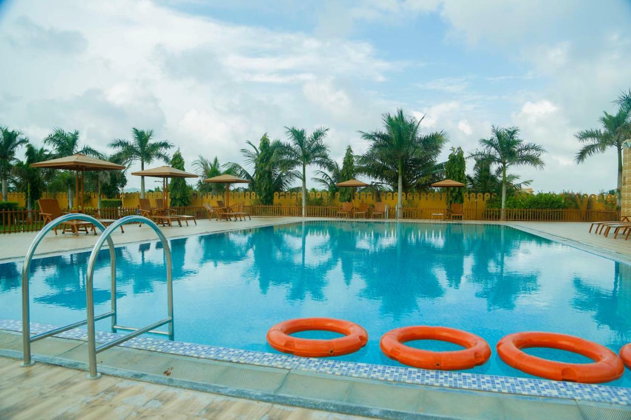 Dream Resort Bhuj Buitenkant foto